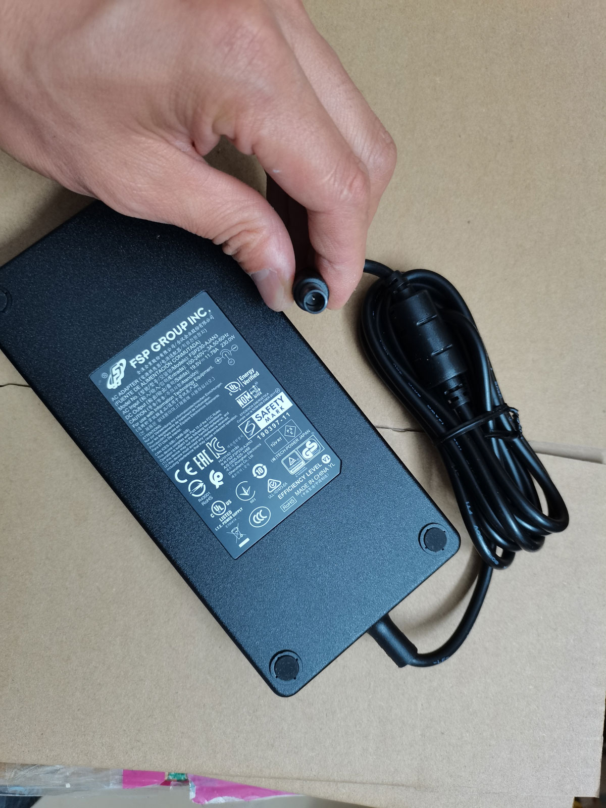 NEW Genuine Slim FSP 19.5V 11. – Pc Gaming Msi recenzja i cena