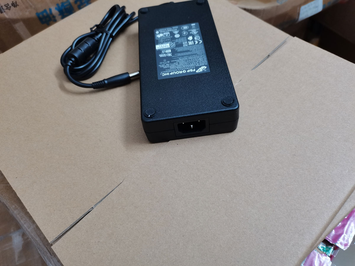NEW Genuine Slim FSP 19.5V 11. – Pc Gaming Msi recenzja i cena