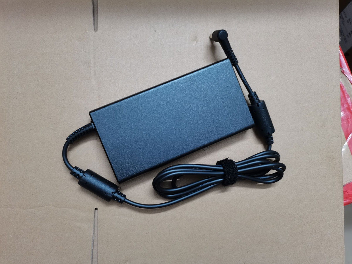 NEW OEM Slim Chicony 20.0V 9.0 – Pc Gaming Msi recenzja i cena